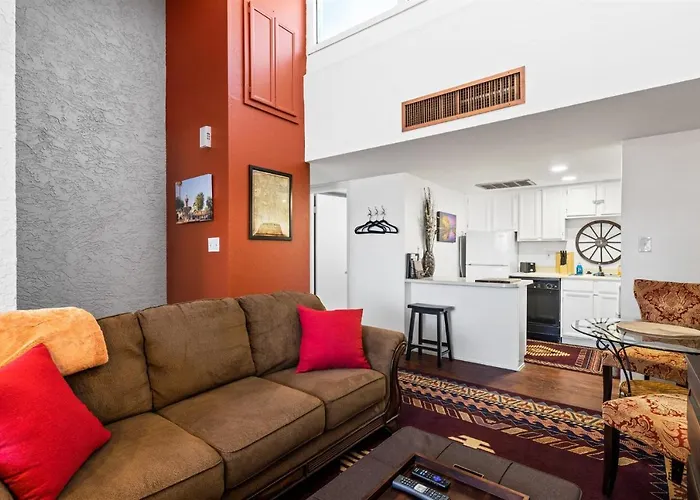 Nightlife & Shop Old Town - Unit Apartment Scottsdale